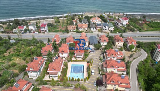 AKÇAABAT MERSİN KORUKENT'TE FUL DENİZ MANZARALI SATILIK VİLLA