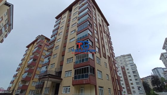 TRABZON EMLAK'TAN ÇUKURÇAYIR HOLTUR EVLERİN'DE SATILIK 3+1  DAİRE
